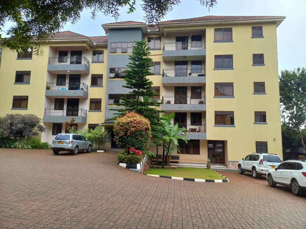 Muyenga Hilltop 3BR with City Views - furnished Airbnb apartment in Muyenga, Kampala